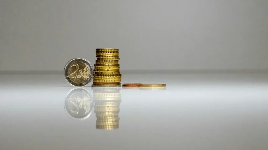 Sameyso Maalgashi Yar oo Joogto ah (Smart Small Investments)